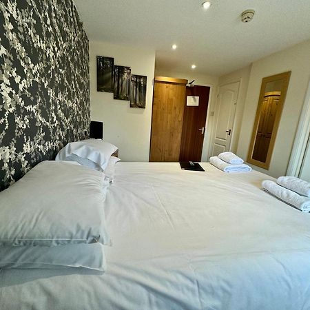 Hotel The Half Moon à Petersfield Extérieur photo