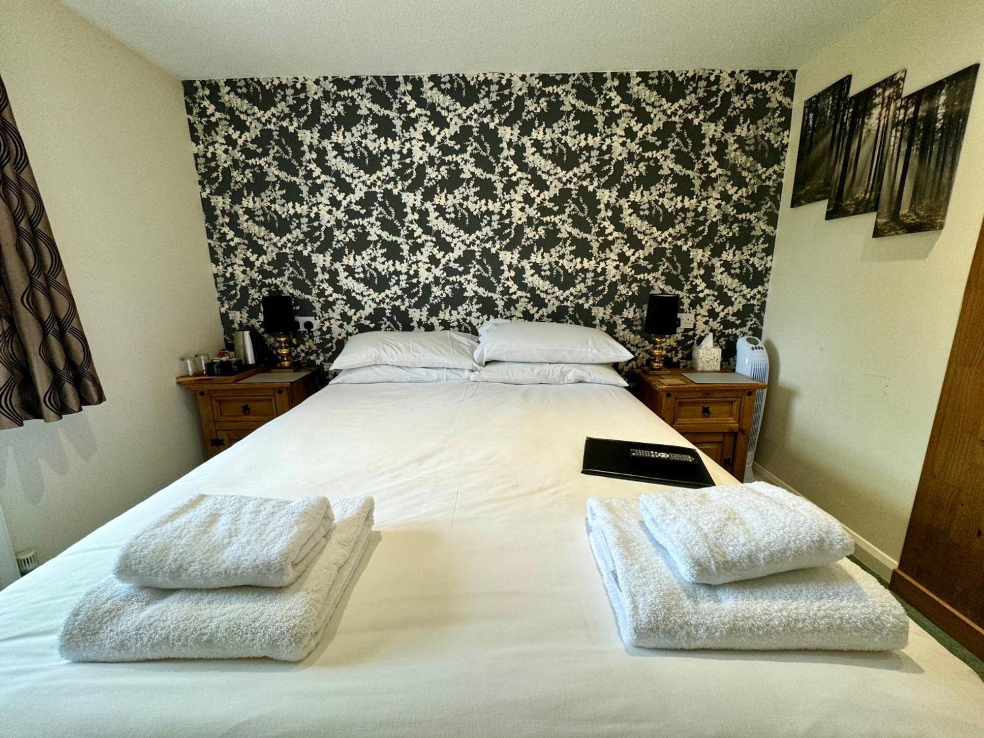 Hotel The Half Moon à Petersfield Extérieur photo