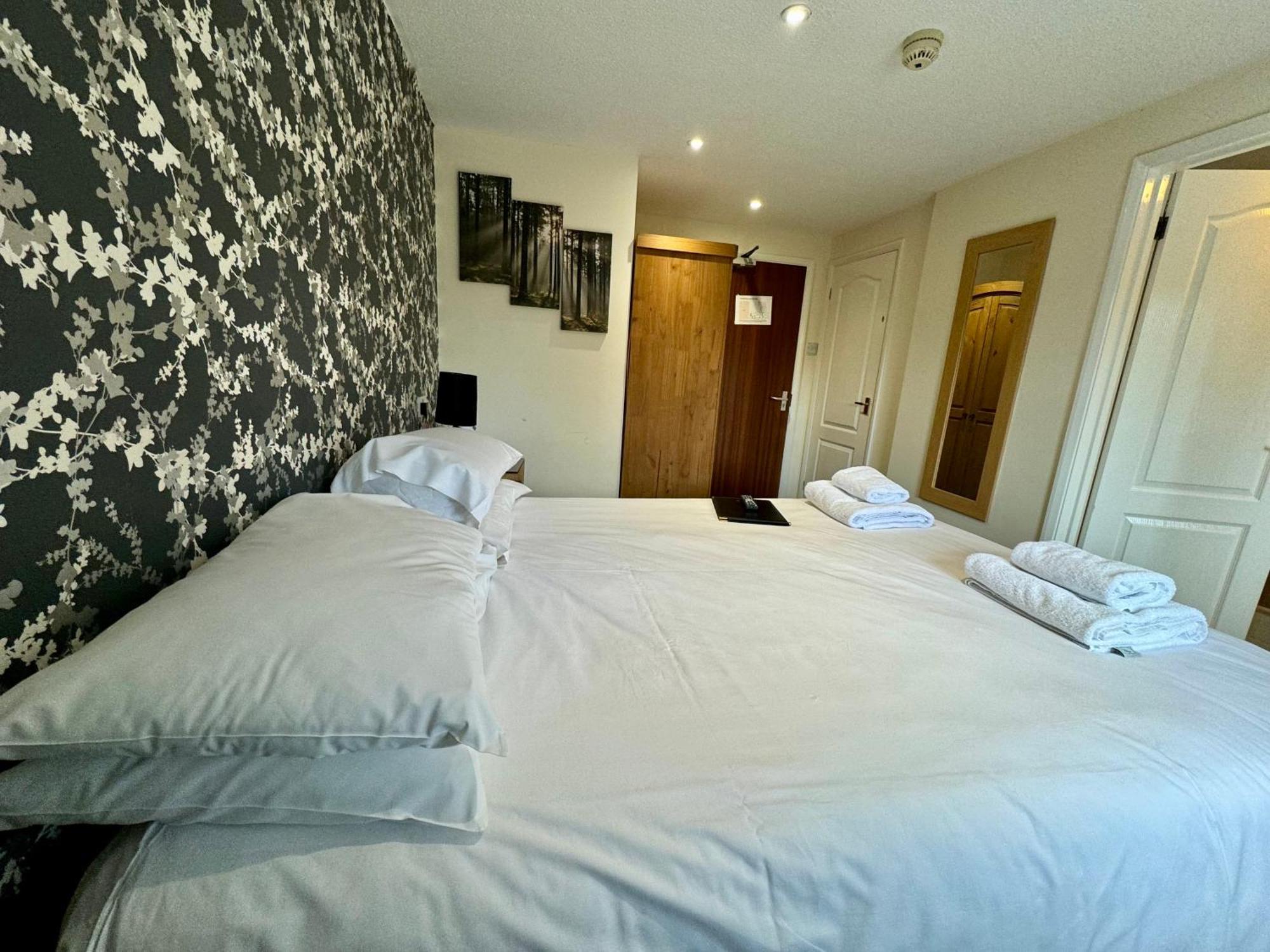 Hotel The Half Moon à Petersfield Extérieur photo