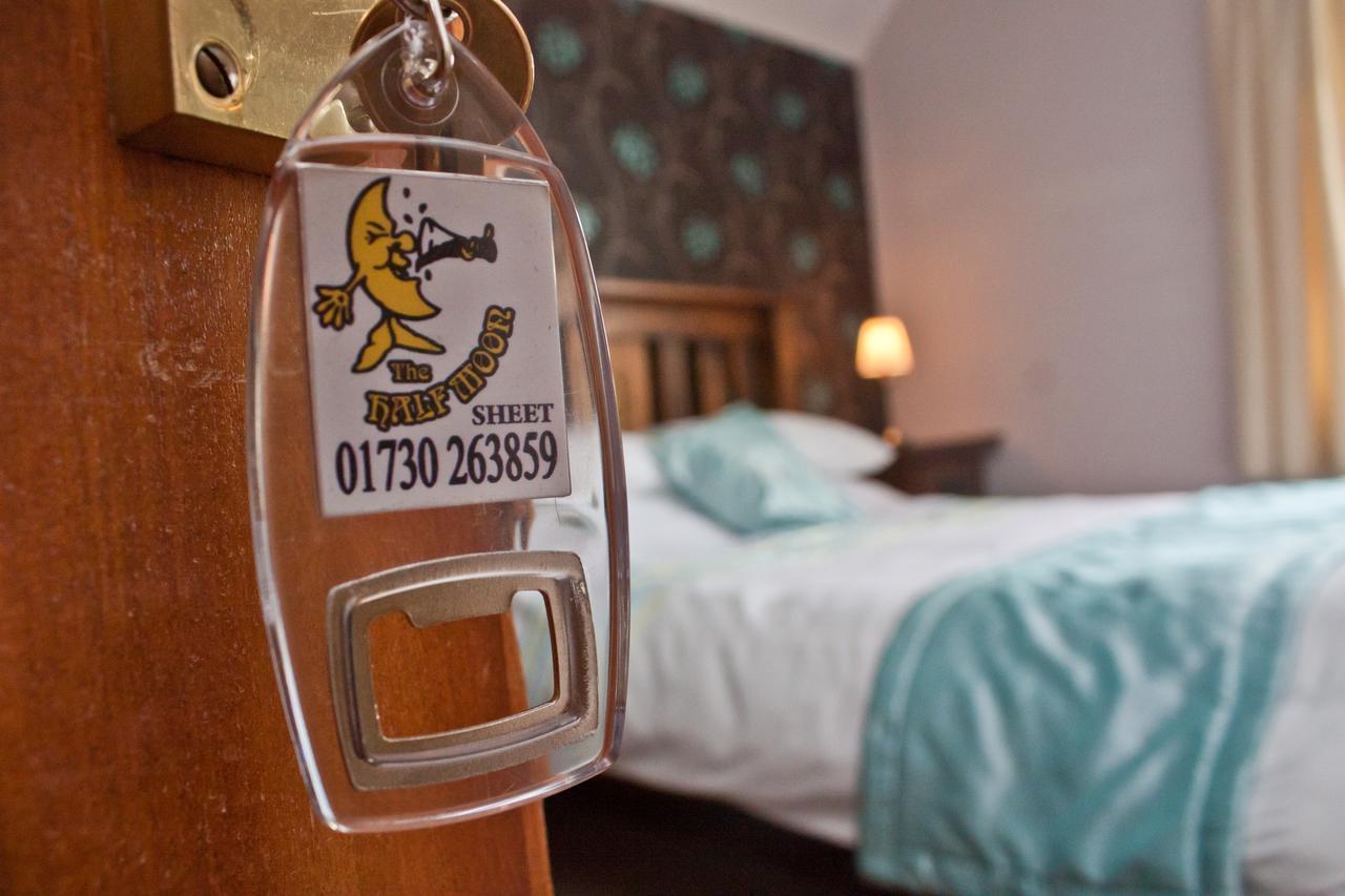 Hotel The Half Moon à Petersfield Extérieur photo